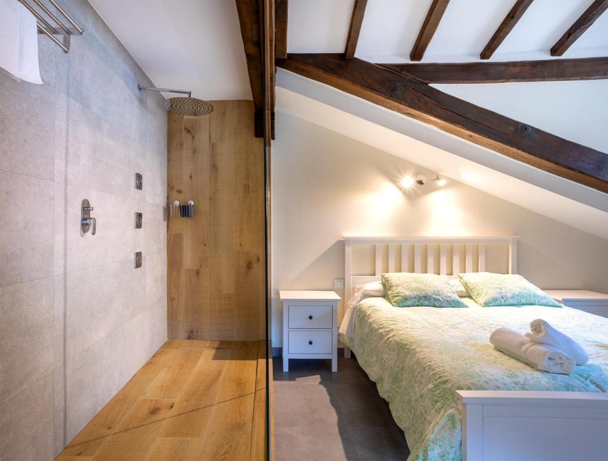 Apartamentos Los Edules Treceño Eksteriør billede